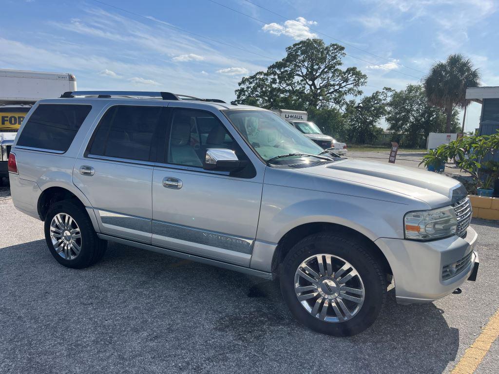 2010 Lincoln Navigator Base